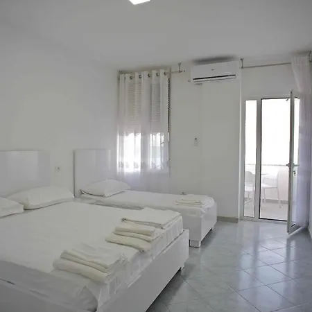 Emmi Beach View Apartment