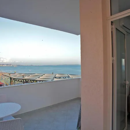 Emmi Beach View * Durrës