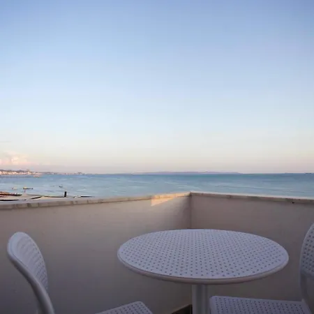 Apartment Emmi Beach View *